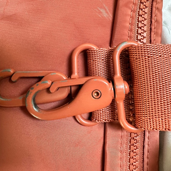 Medium Landon in Sienna - Picture 13 of 16